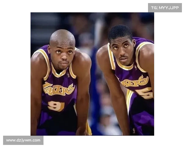 NBA最臭名昭著的一次黑哨!02年西决G6,OK组合“偷走”的总冠军 NBA最臭名昭著的一次黑哨!02年西决G6,OK组合“偷走”的总冠军